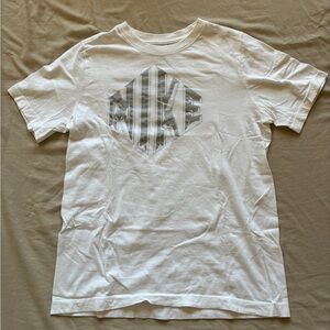 Nike tee